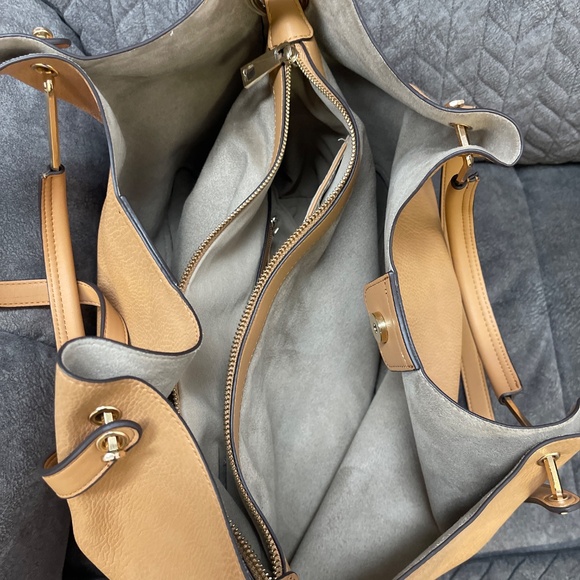 Sondra Roberts SQUARED purse - Picture 4 of 6